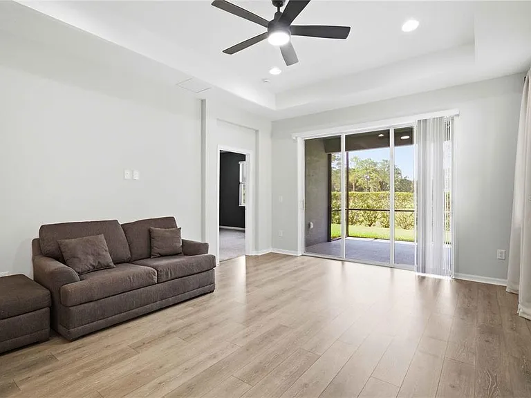 5918 Fiore Dr — Photo 14