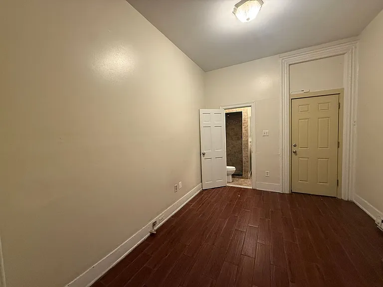 1819 W Oxford St — Photo 5