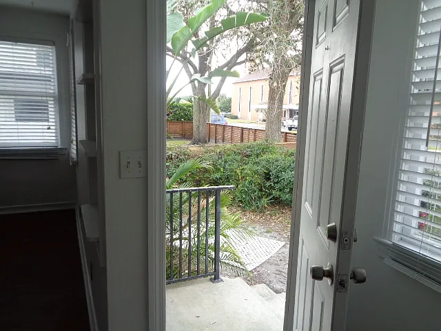 1 bed, 784 sqft, $1,550 — Photo 2