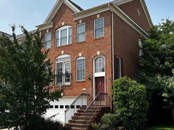 16436 Steerage Cir, Woodbridge, VA 22191
