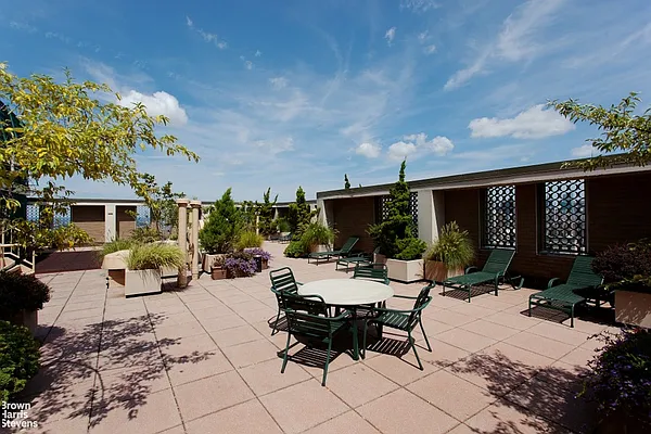 Rented by Brown Harris Stevens | media 28