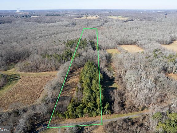 3rd image of Booth Pl