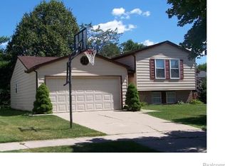 24548 Park Ridge Ct, Novi, MI 48375