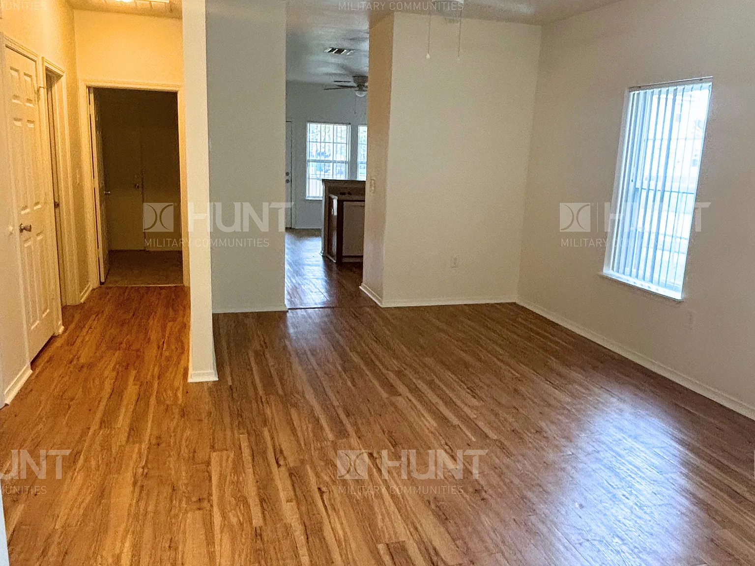3 bed, 2.5 bath, 1635 sqft, $2,000 — Photo 4