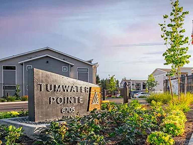 Tumwater Pointe Apartments — Photo 4