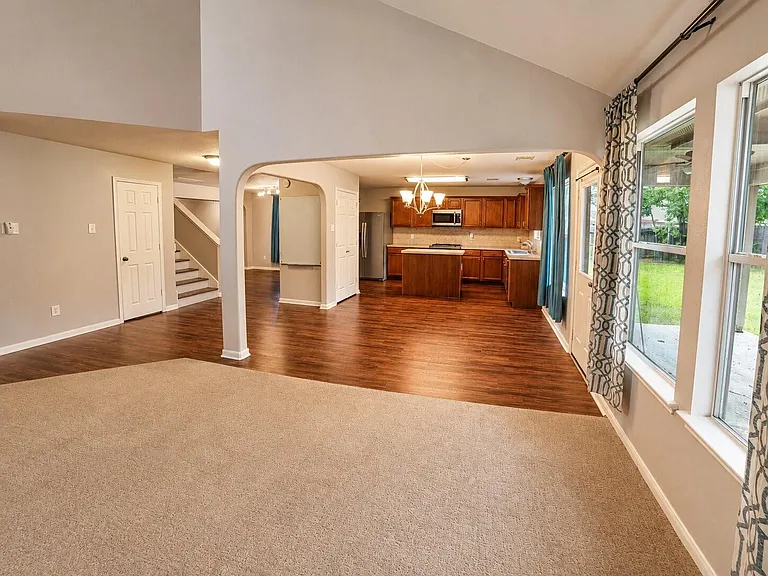 9607 Memorial Crossing Ct — Photo 5