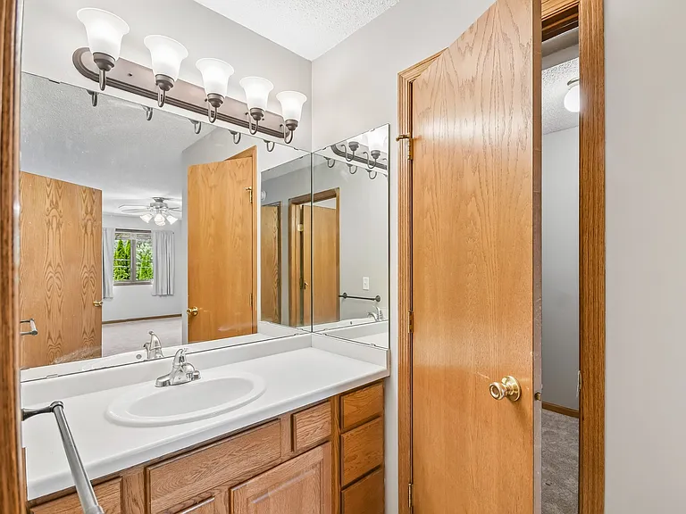 3525 Cory Ln — Photo 32