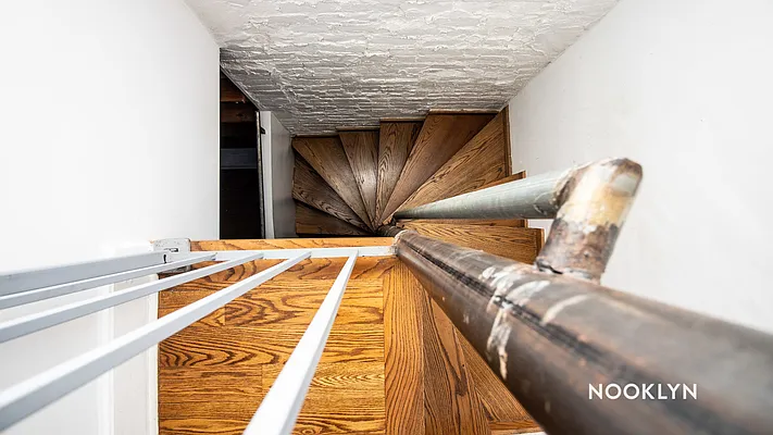 Rented by Nooklyn NYC LLC | media 24