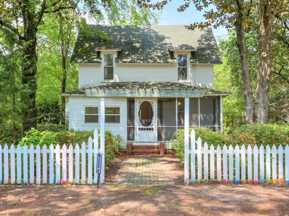 260 E New England Ave, Pinebluff, NC 28373