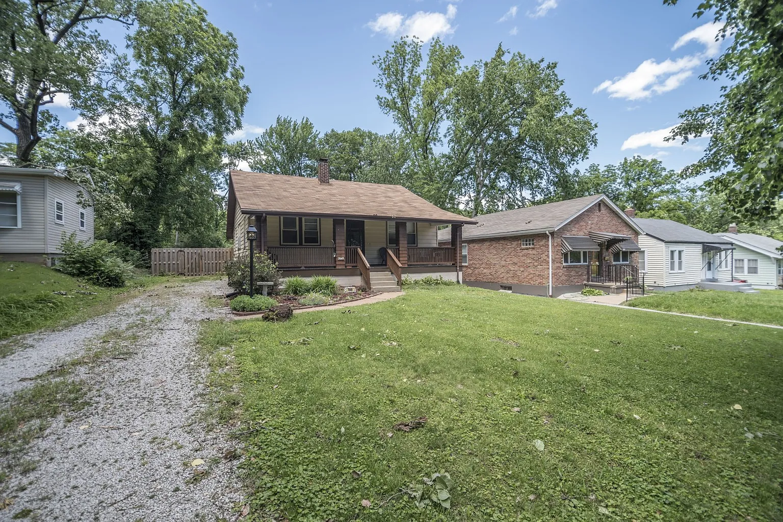 7549 Lynn Ave photo 1