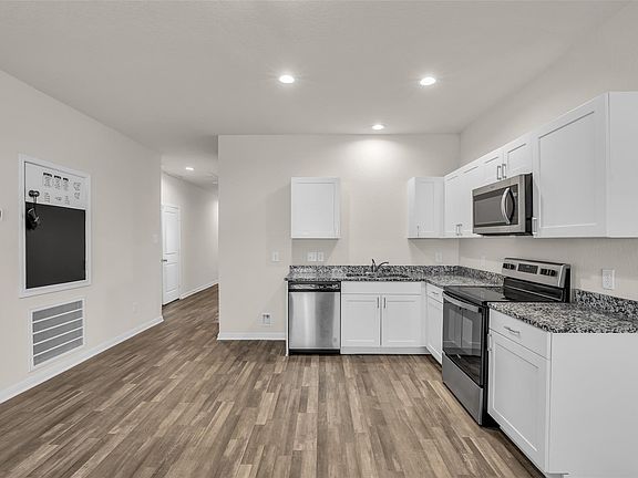 5th image of 2511 17th St