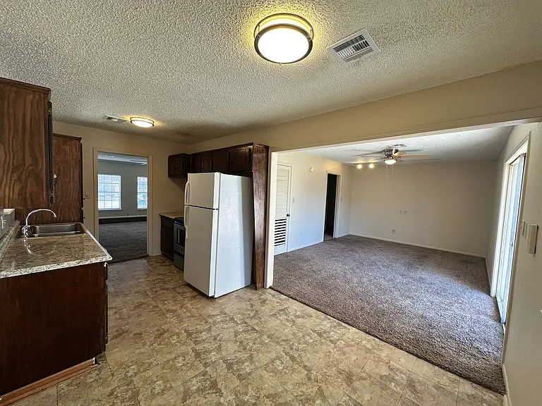 419 Sunrise St — Photo 11