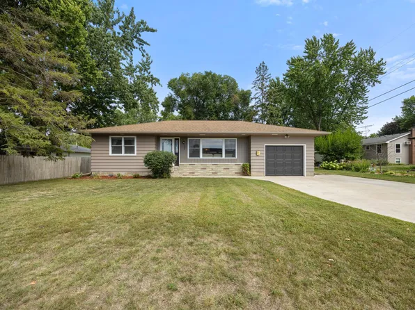 204 Cedar St S, Lester Prairie, MN 55354