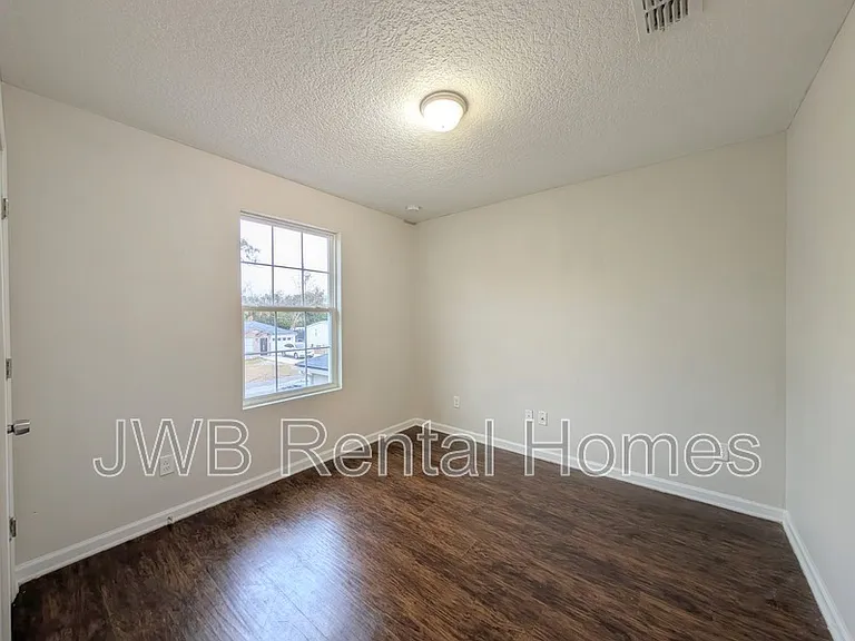 7706 Dandy Ave — Photo 8