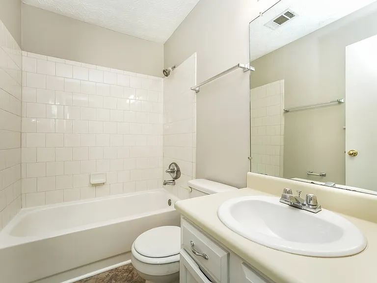 462 Sherwood Cir — Photo 11