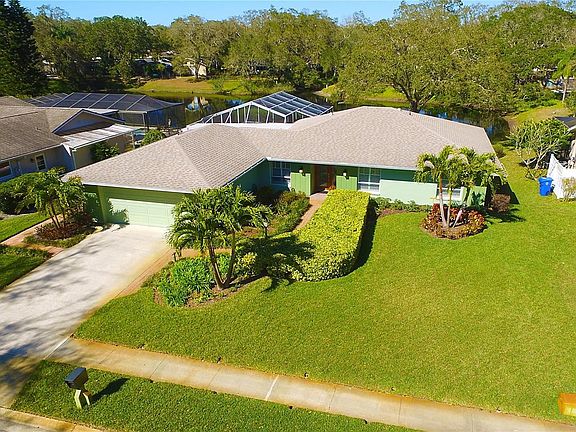 5th image of 1949 Forest View Dr