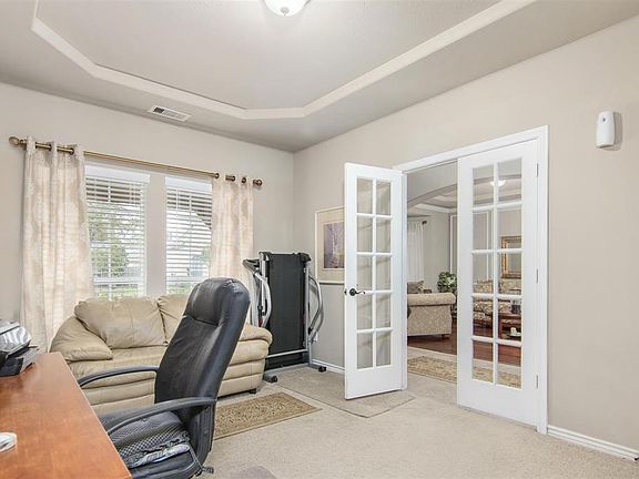 4th image of 2103 Clearfield Springs Ct