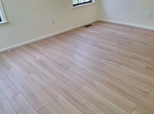 5207 Stonehedge Rd, Edison, NJ 08820