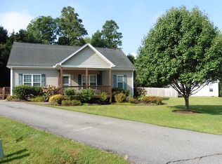 105 Pickers Ct, Arden, NC 28704