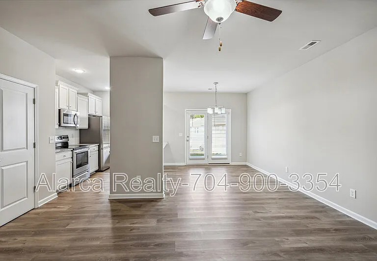 7213 Somerford Rd — Photo 4