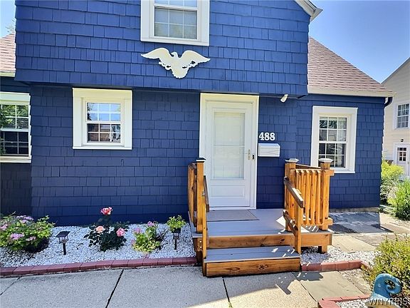 3rd image of 488 Lamarck Dr