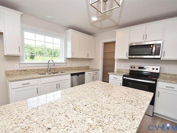 3rd image of 7010 Woodside St