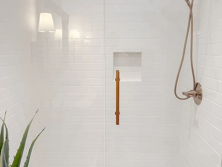 210 W Jennings St — Photo 16