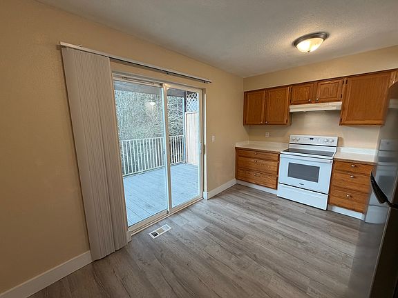 3rd image of 249 S 10th St #A