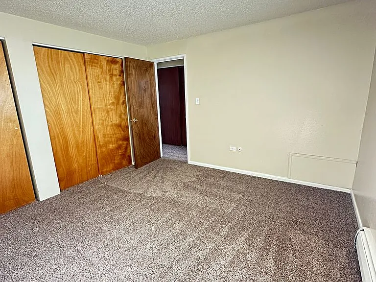 1420 W 71st Pl — Photo 15