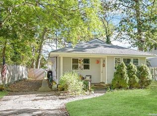 279 Cypress Dr, Mastic Beach, NY 11951
