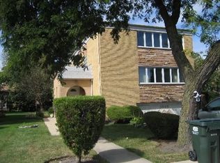 6848 N Hamlin Ave, Lincolnwood, IL 60712
