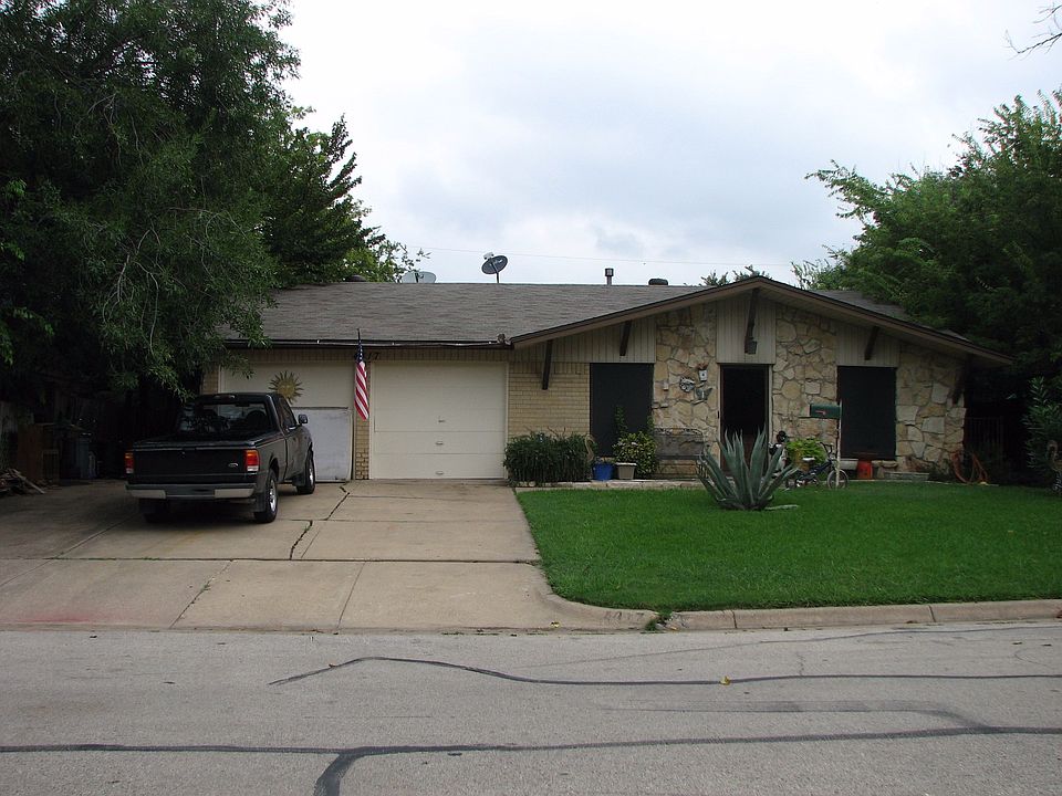 1st image of 4417 Gary Dr
