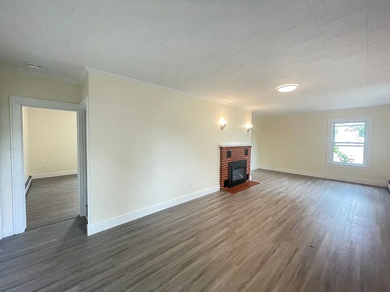 144 Winter St #2 — Photo 8