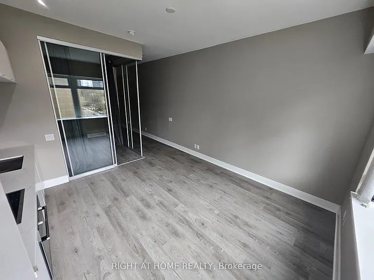 111 Saint Clair Ave W #426 — Photo 14