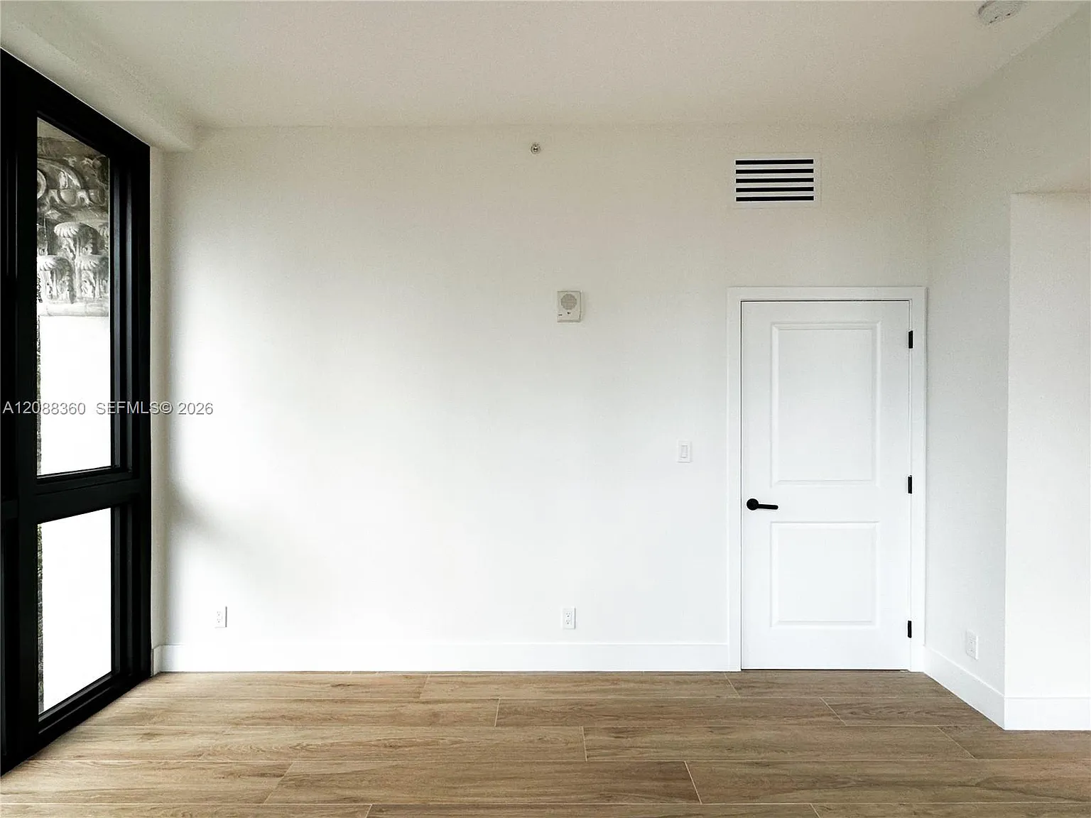 Flagler First Condo — Photo 4