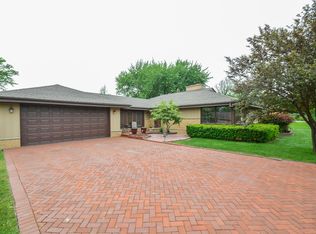9240 S 86th Ave, Hickory Hills, IL