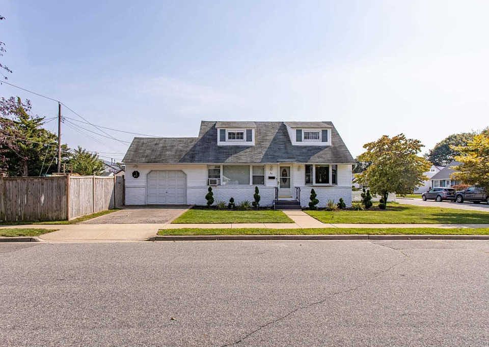 1st image of 35 Ketcham Ave