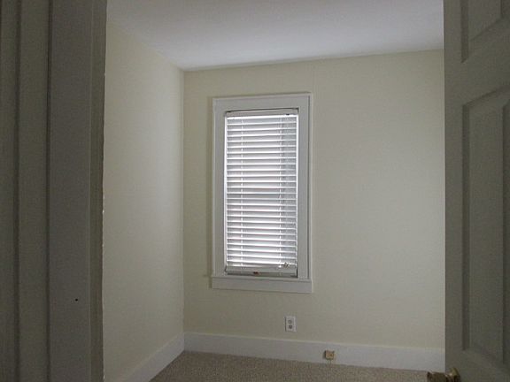 4th image of 1243 S Locke St