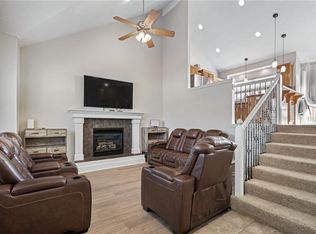 607 Bradford Ct, Raymore, MO 64083