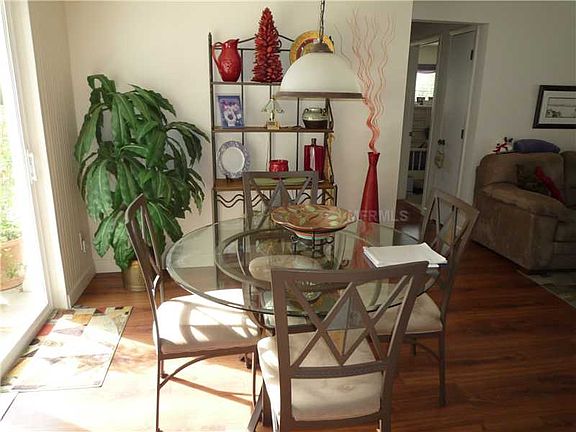 4th image of 2922 Macalpin Dr S