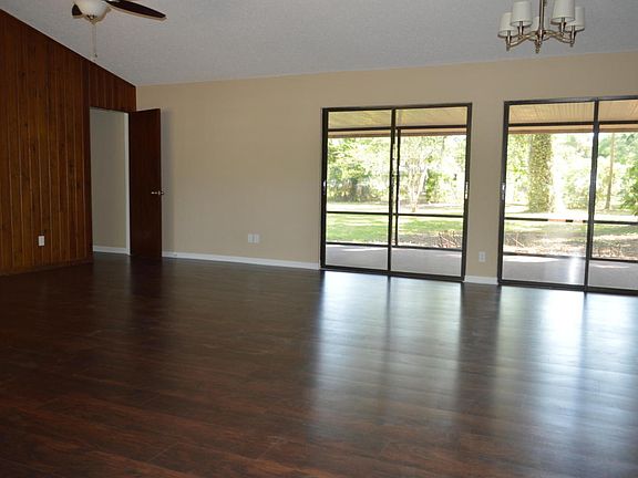 2nd image of 315 Oliver Dr