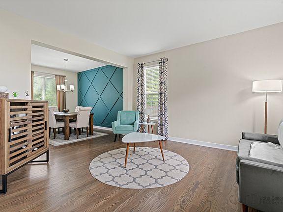 2nd image of 601 Acorn Ct