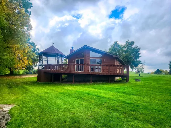 16-34 Elmhurst Ct, Lanark, IL 61046