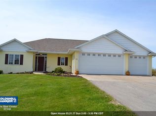 23 Golden Wheat Ln, Wrightstown, WI 54180