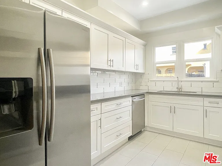 440 N Spaulding Ave — Photo 14