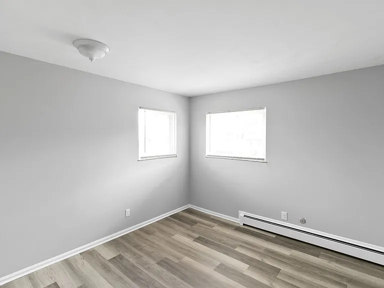 4221 N Grand River Ave — Photo 12