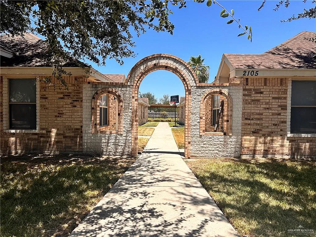 3 bed, 2.0 bath, 1092 sqft, $1,250 — Photo 1