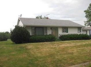 110 S Sunrise St, Roanoke, IL