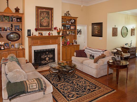 4th image of 8880 Myrtle Hill Dr