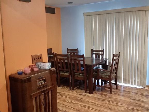 4th image of 694 Coolidge Ave